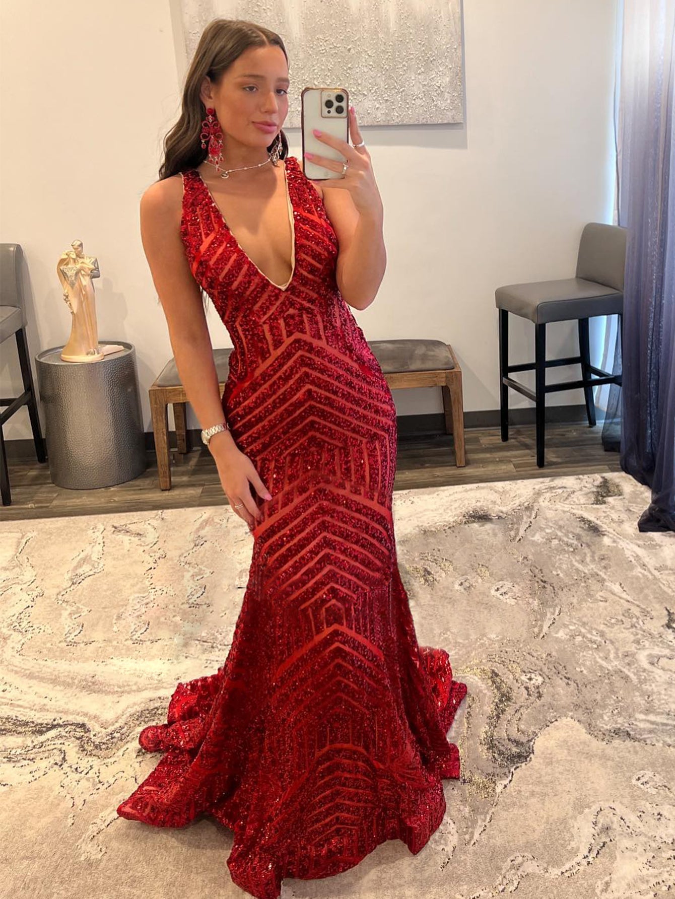 Roycebridal Nina | Langes Ballkleid im Meerjungfrauen-Stil mit tiefem V-Ausschnitt und rosa Pailletten