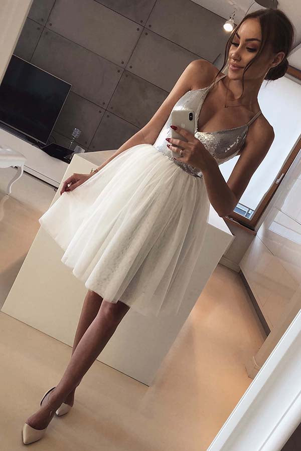 Robe de soirée chic en organza à bretelles spaghetti et col en V