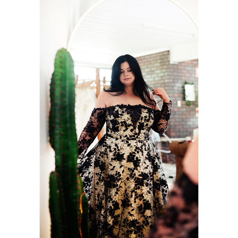 Sexy Strapless Off the Shoulder Long Sleeve Open Back Full Lace A Line Gothic Black Wedding Dress