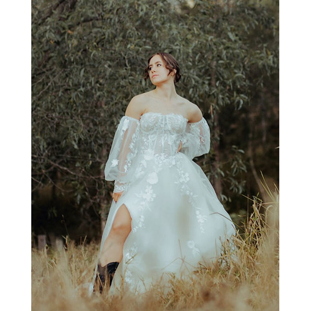 Sexy Split Sweetheart Neck Off the Shoulder Puff Sleeve Back Lace Up Appliques Tulle A Line Gothic Black Wedding Dress