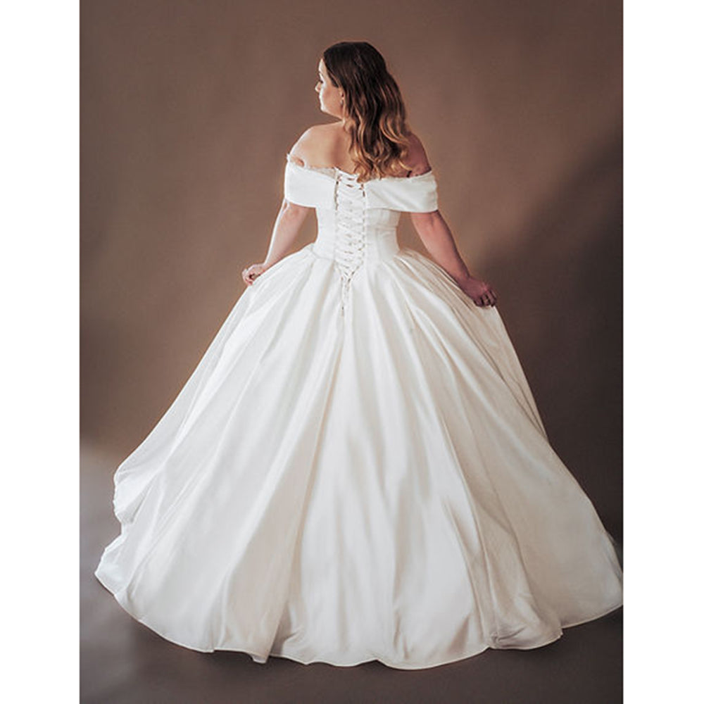 Sexy Lace Strapless Neck Off the Shoulder Short Sleeve Back Lace Up Satin A Line Gothic Black Wedding Dress