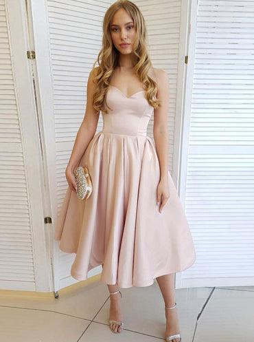 Einfaches rosa ärmelloses Sweetheart Satin Short Homecoming Kleider