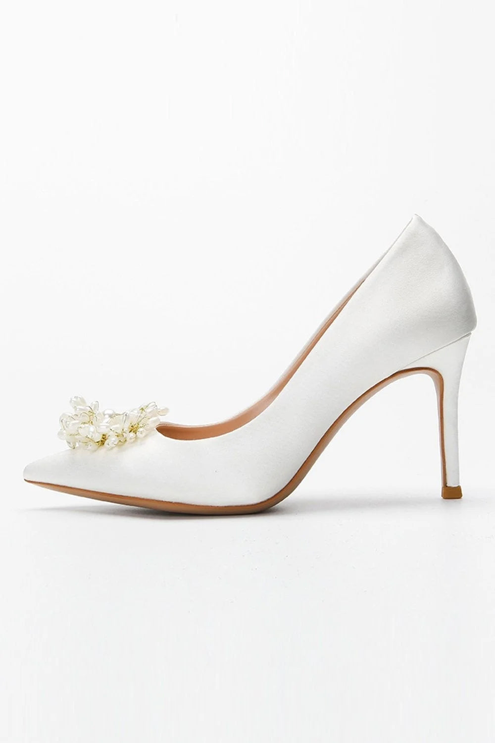 Escarpins pointus à talons aiguilles blancs perlés