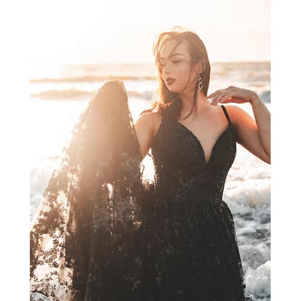 Sexy V Neck Spaghetti Straps Back Lace Up Tulle A Line Gothic Black Wedding Dress