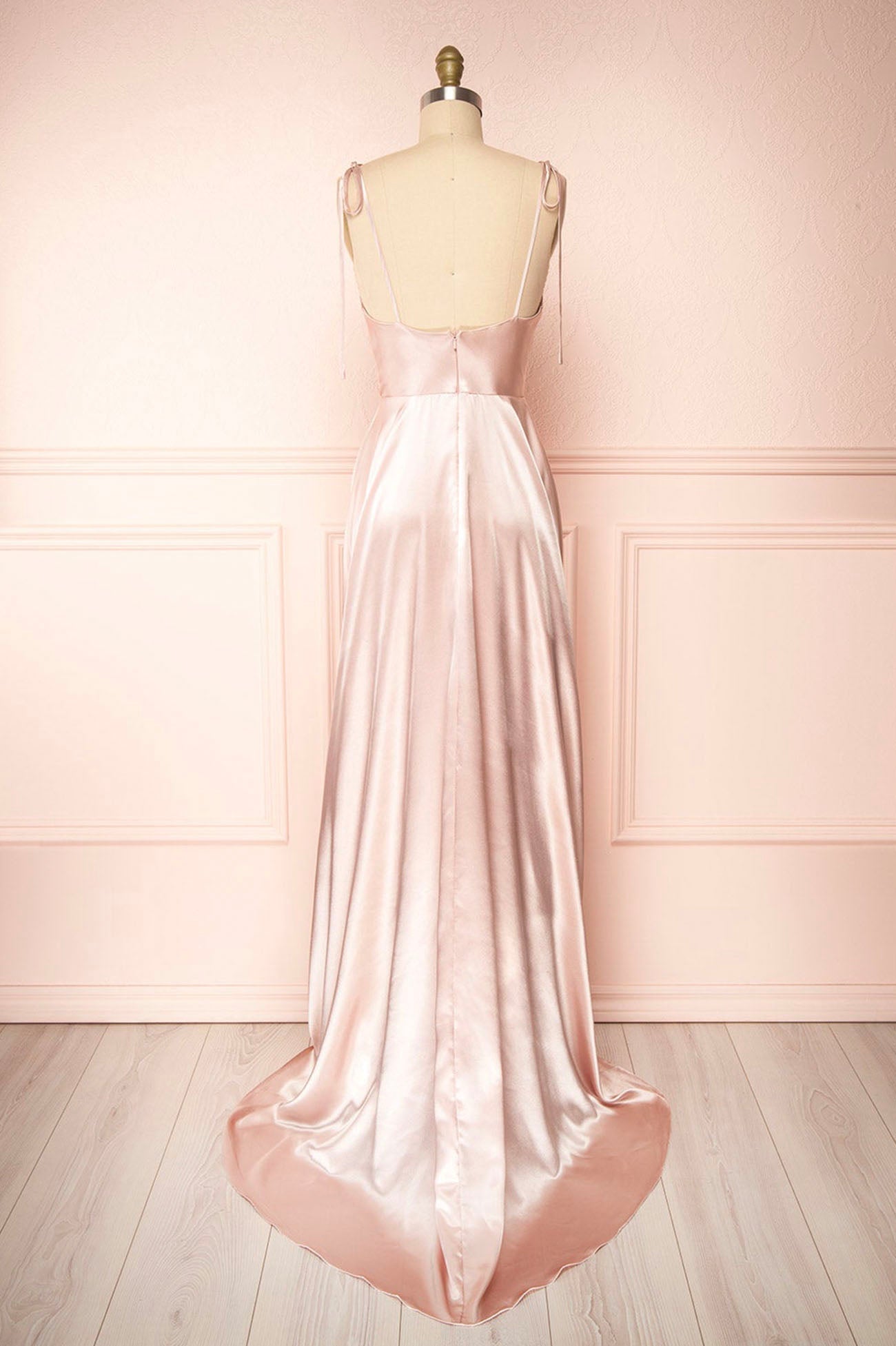 Roycebridal Vienna | Schlichtes langes A-Linien-Ballkleid aus Satin mit Spaghettiträgern