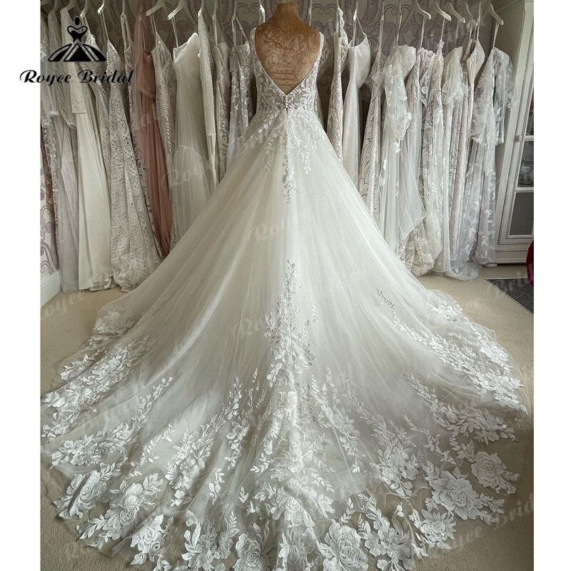 Robe de mariée de luxe en dentelle, style princesse, décolleté carré, style bohème, traîne courte, collection 2025