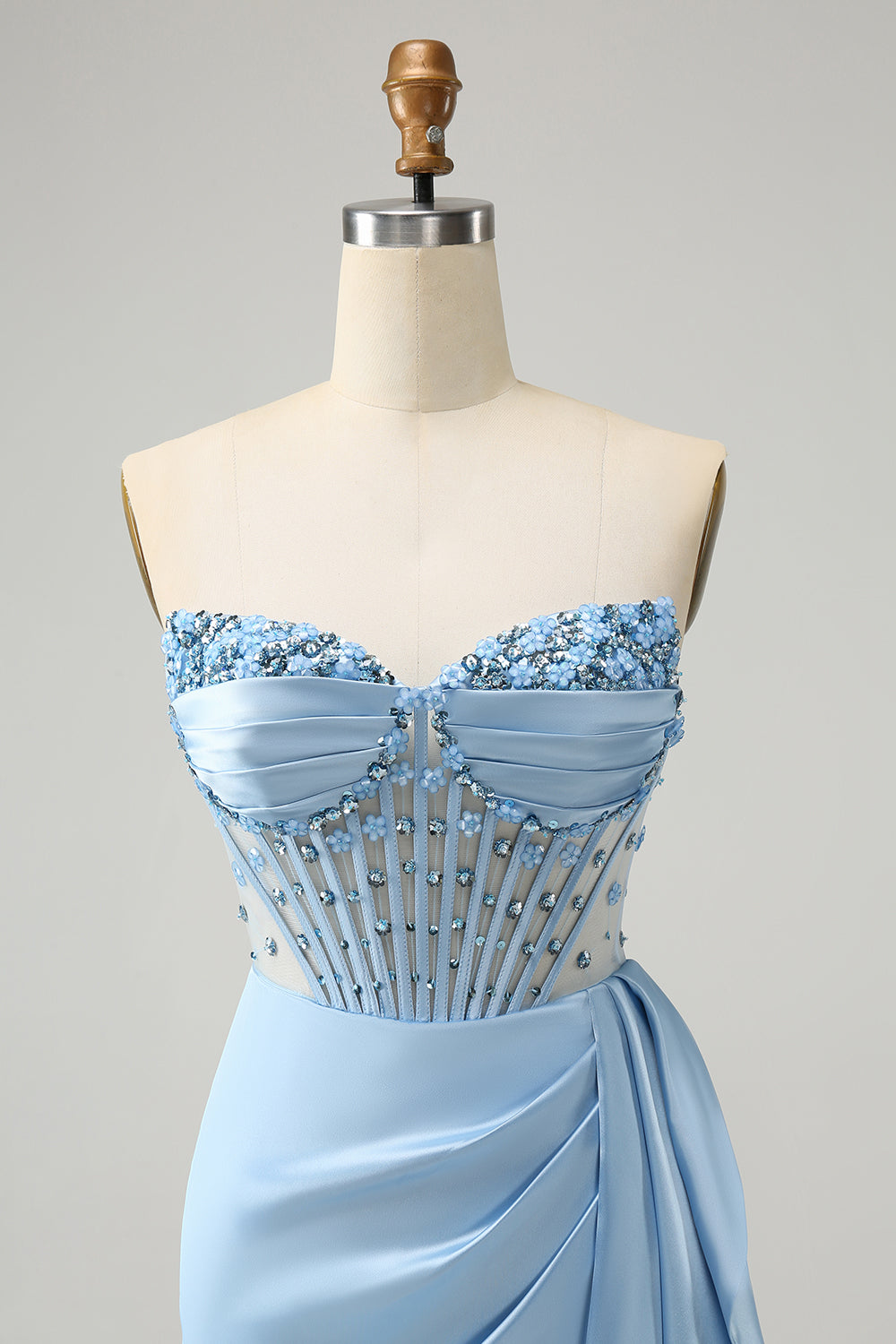 Stilvolles blaues, figurbetontes, herzförmiges, plissiertes Korsett-Kurz-Homecoming-Kleid mit Perlen