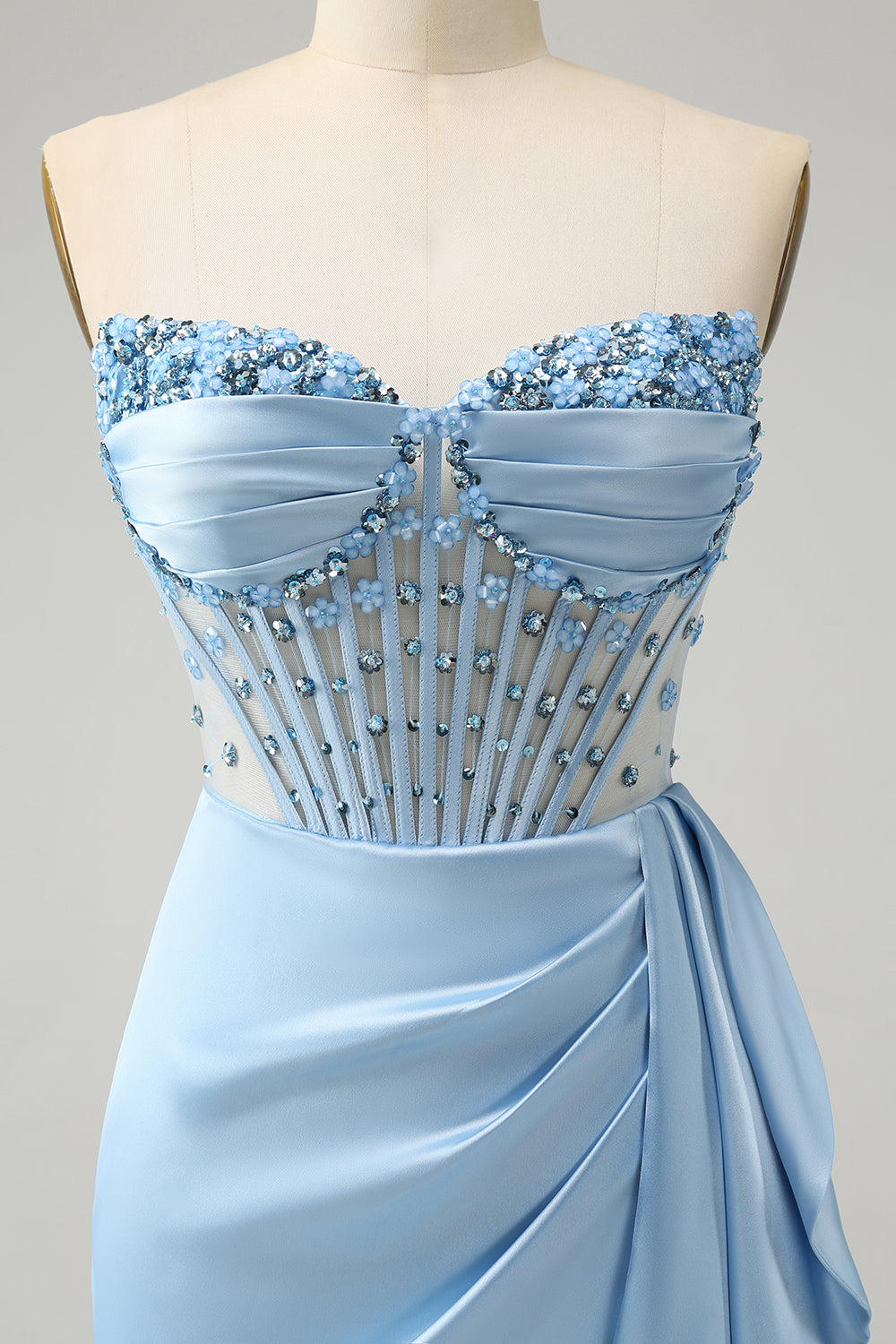 Stilvolles blaues, figurbetontes, herzförmiges, plissiertes Korsett-Kurz-Homecoming-Kleid mit Perlen