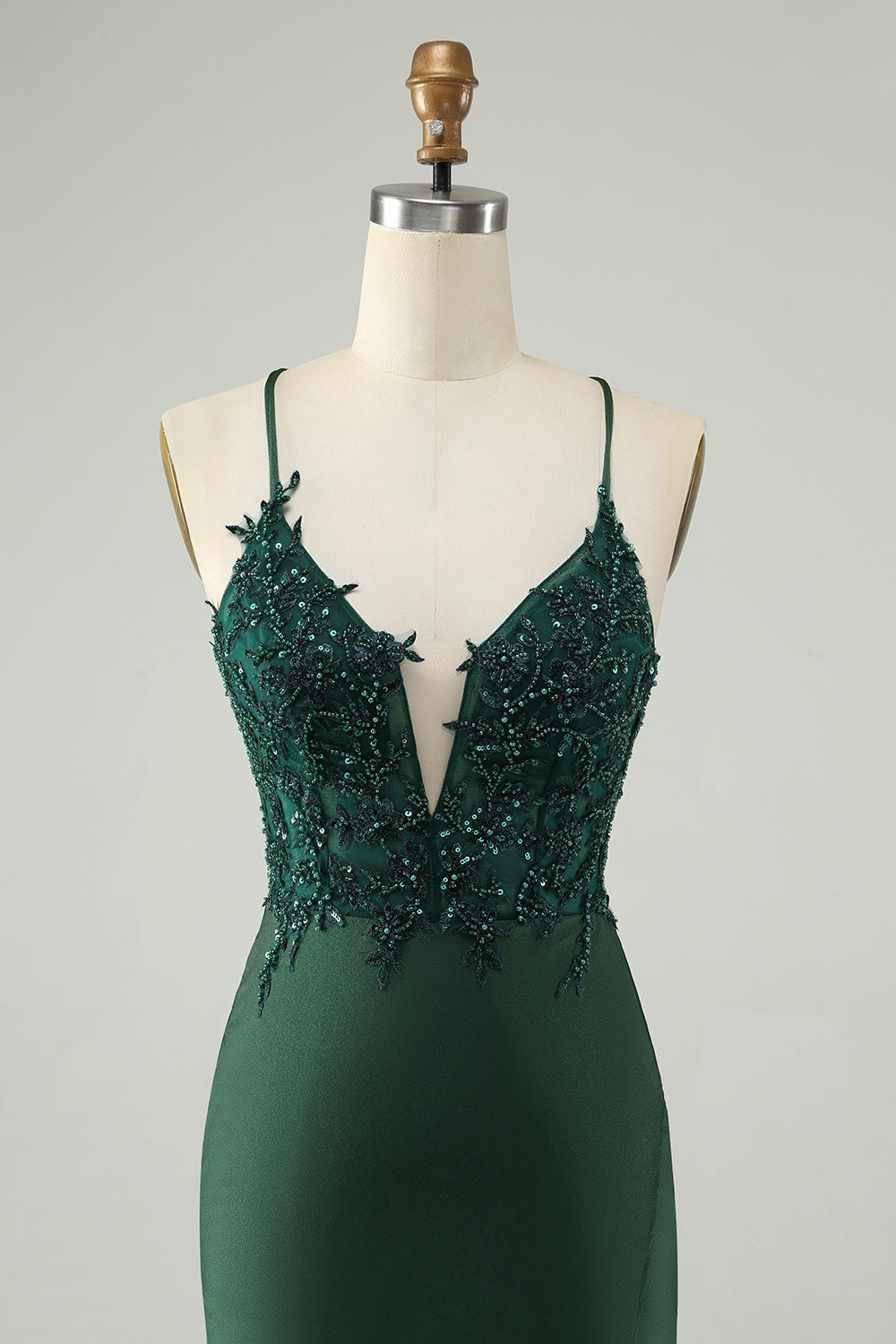 Stylish Dark Green Bodycon V Neck Short Homecoming Dress with Beading