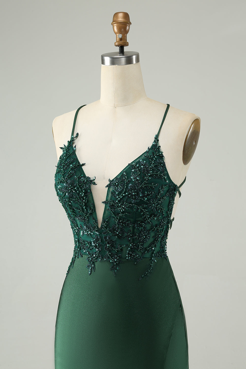 Stylish Dark Green Bodycon V Neck Short Homecoming Dress with Beading