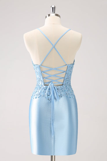 Blaues, figurbetontes, kurzes Homecoming-Kleid mit Pailletten, Schnürung am Rücken und Applikationen