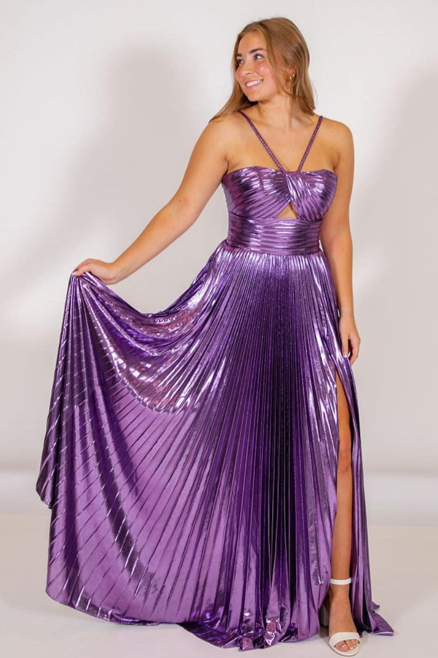 Roycebridal Madalyn | Langes Ballkleid mit Schlitz und Spaghettiträgern in Metallic-Optik