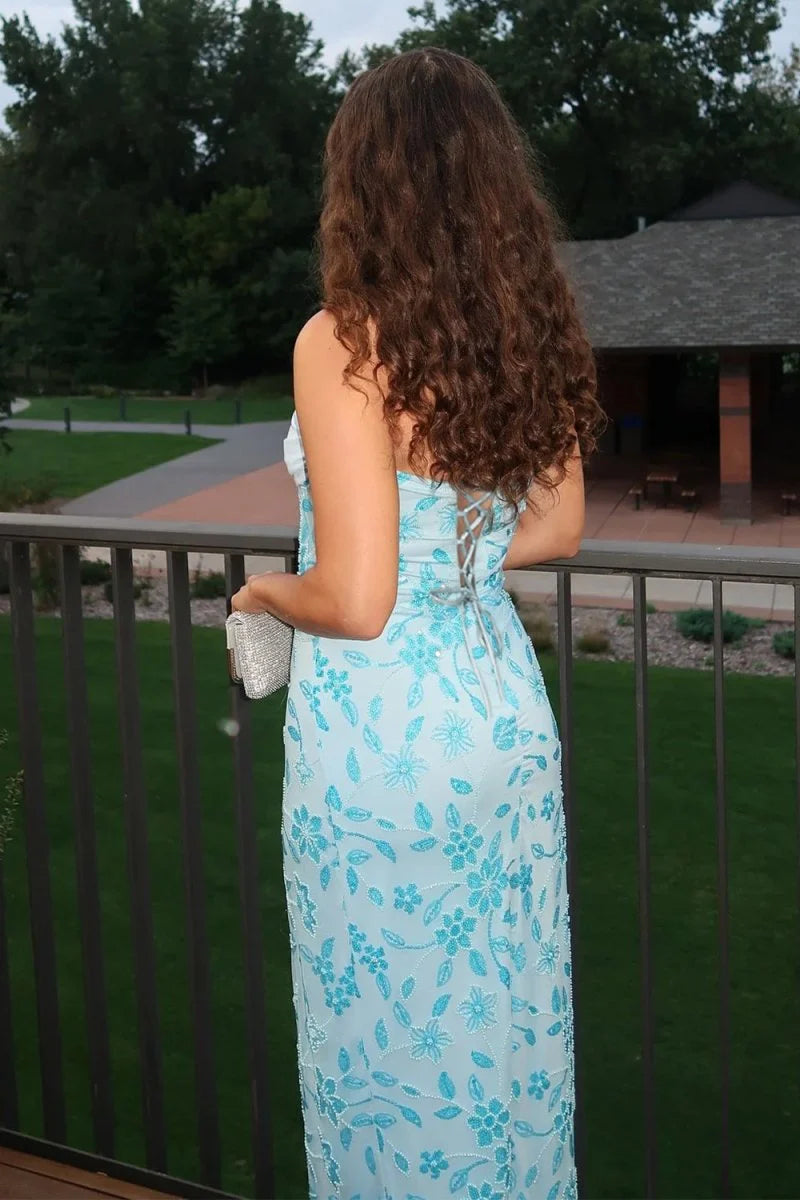 Blaues Neckholder-Abschlussballkleid mit Plissee und Ausschnitten aus Satin in A-Linie