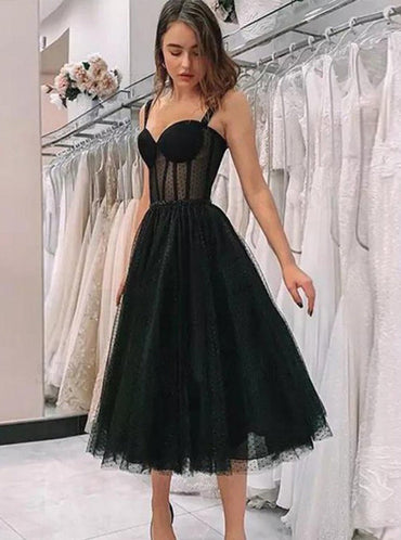 Jolies robes de soirée trapèze sans manches à bretelles noires