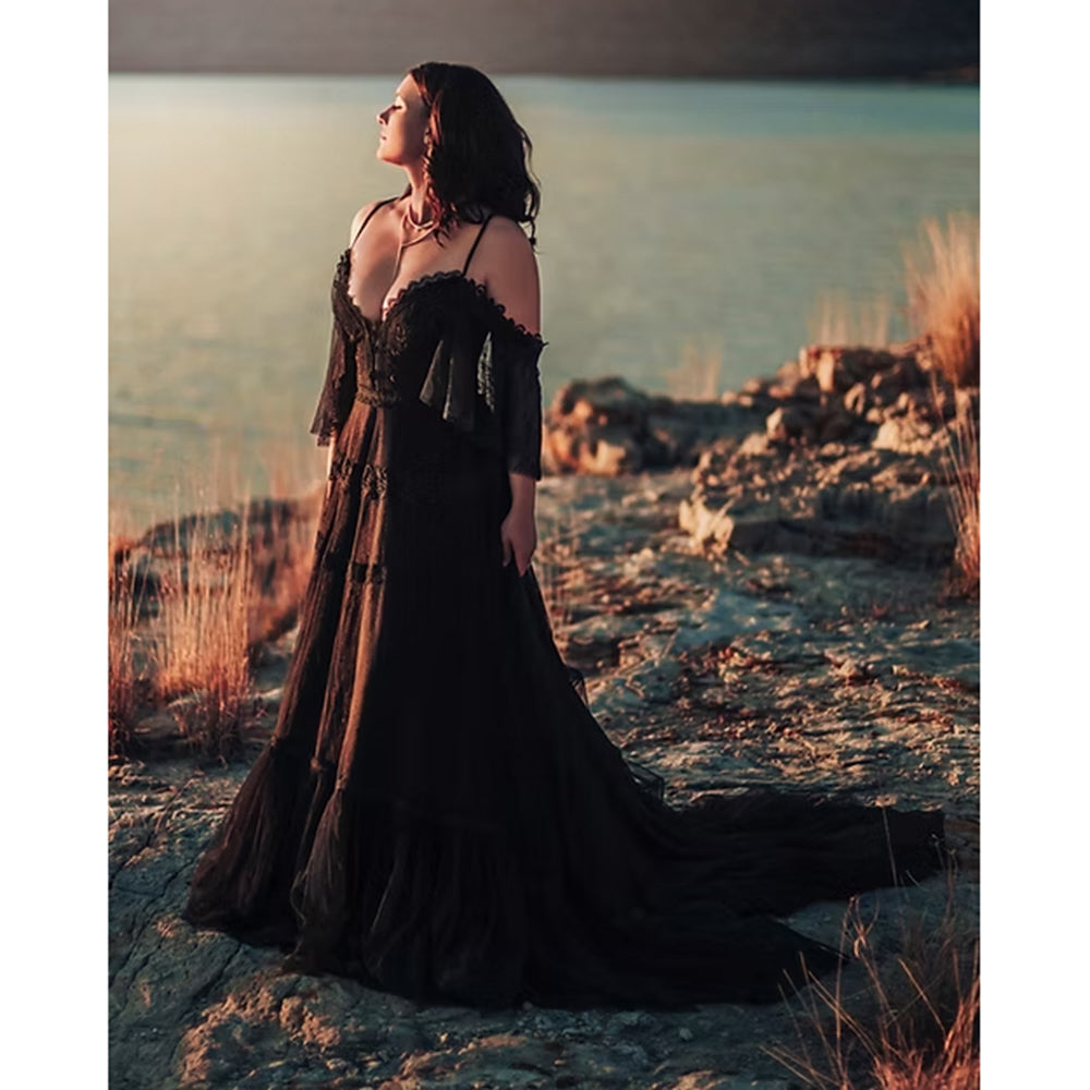 Sexy Sweetheart Neck Spaghetti Straps Off the Shoulder Short Cap Sleeve Lace Appliques Tulle A Line Gothic Black Wedding Dress