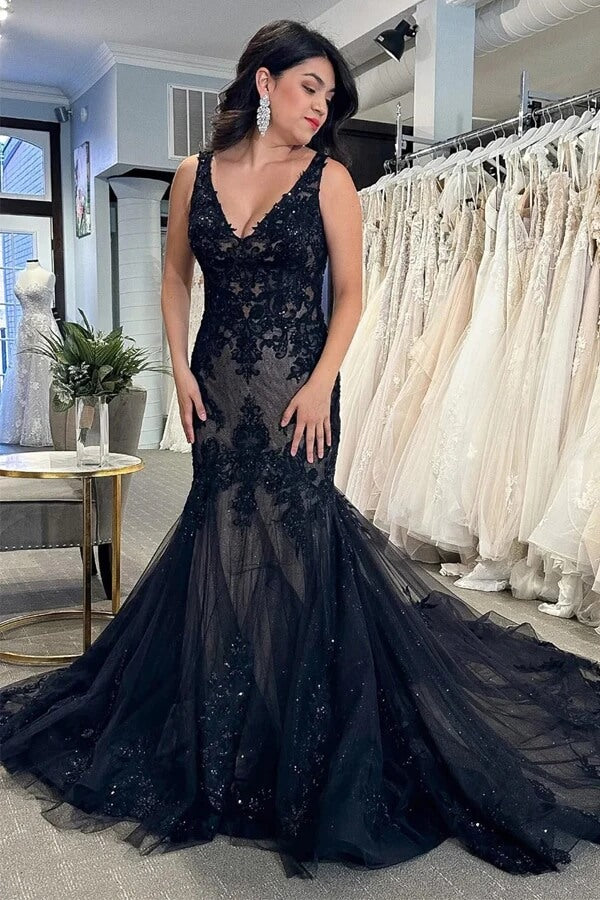 Roycebridal Black Tulle Sheath V-neck Lace Appliques Wedding