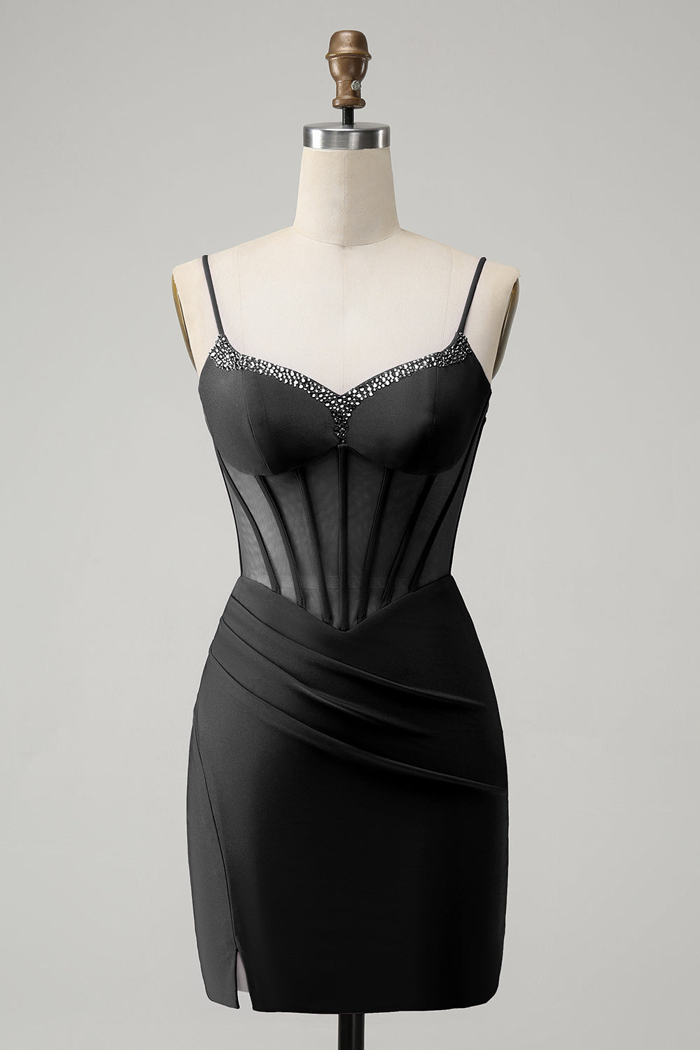 Stilvolles lilafarbenes, figurbetontes, kurzes Homecoming-Kleid mit Perlenbesatz und Schnürung am Rücken