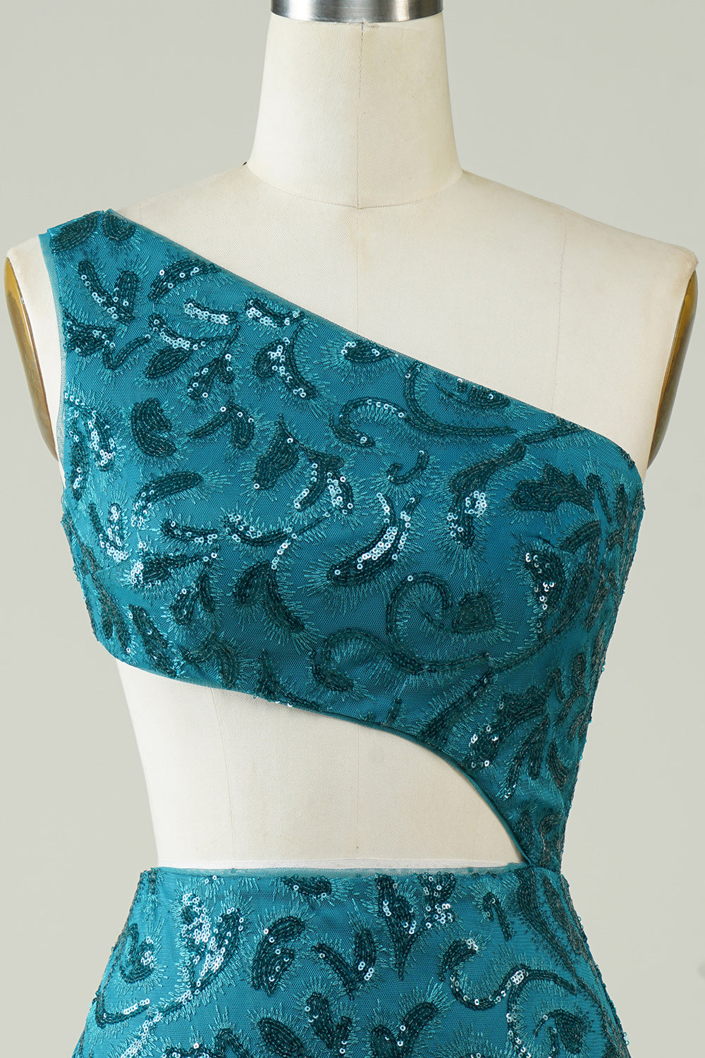 Blaues, glitzerndes, enges Homecoming-Kleid mit Aussparung