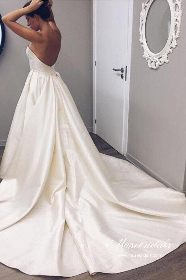 Roycebridal Klassisches, trägerloses, schulterfreies Brautkleid aus Satin in Elfenbein, Kathedralenschleppe, MW612