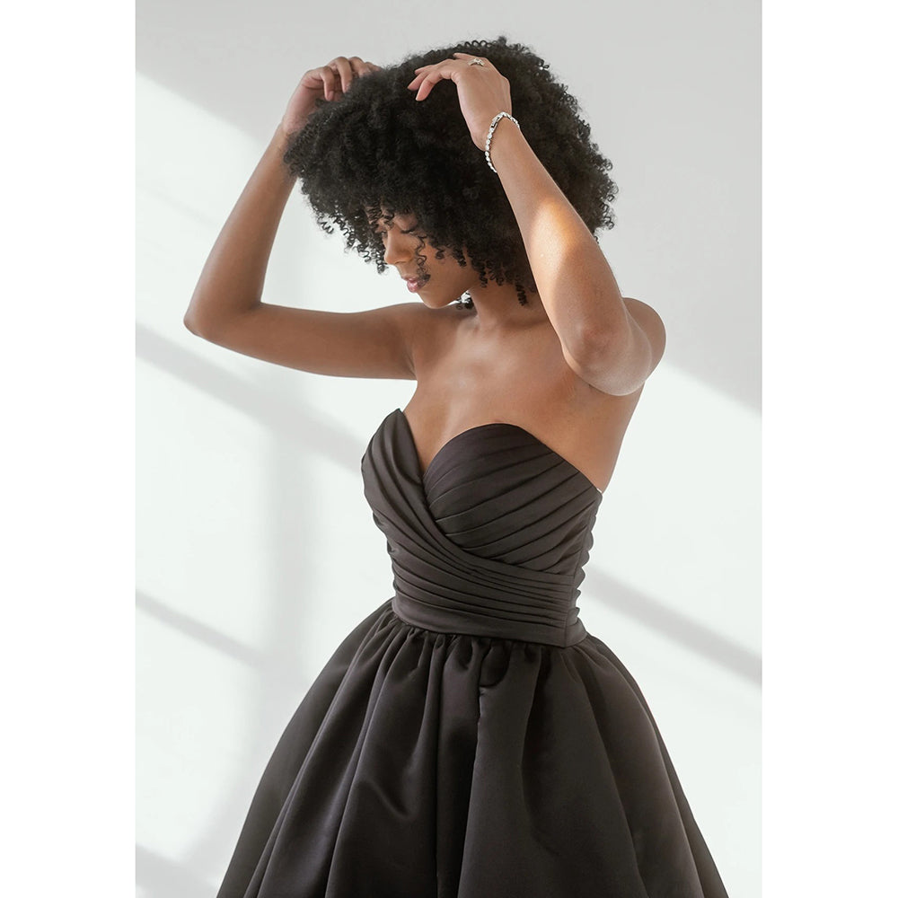 Classic Gothic Black Wedding Dresses Satin Ballgown with Strapless Sweetheart Neckline