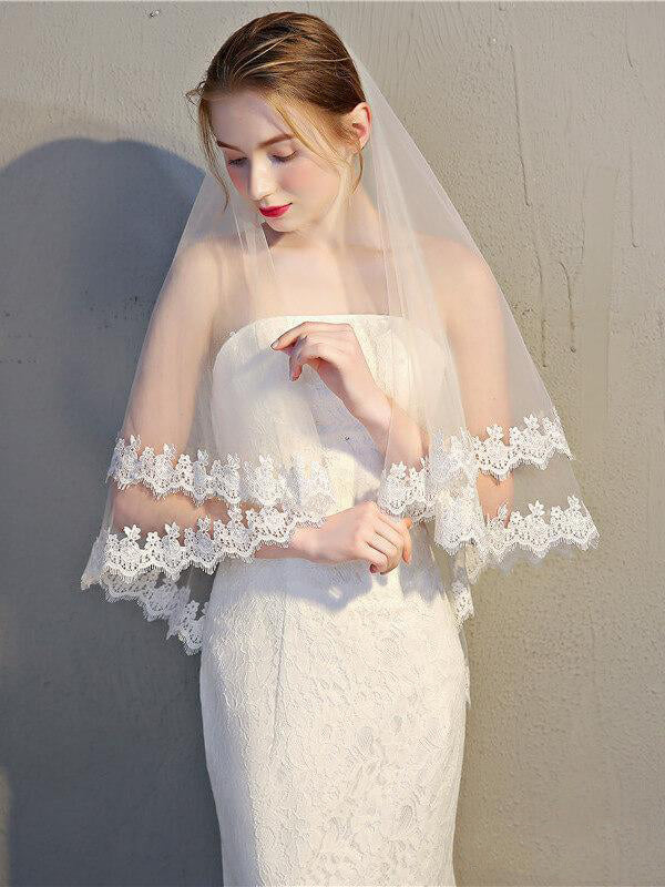 Roycebridal Zweistufiger Hochzeitsschleier, hüftlang, Spitzensaum, Brautschleier