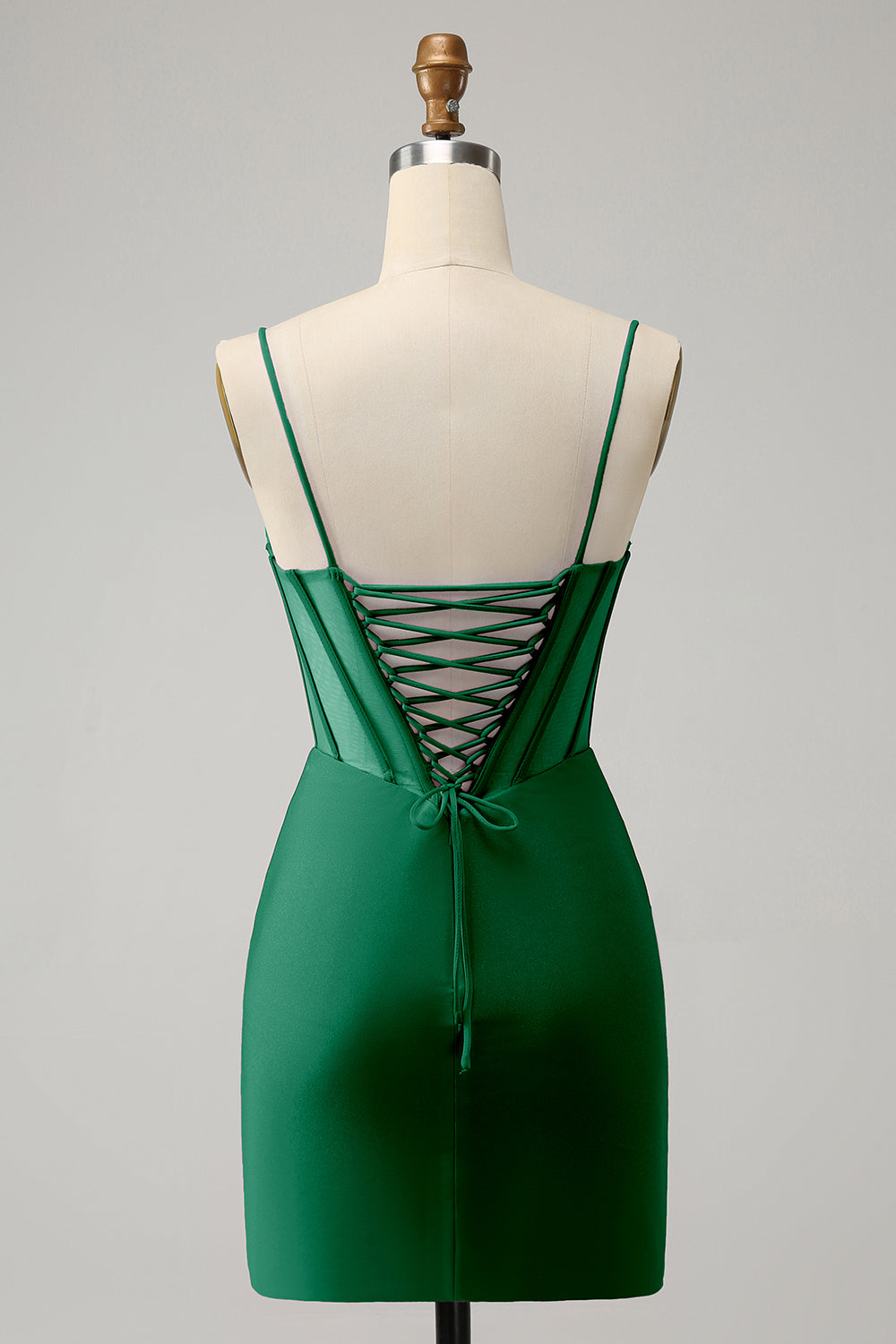 Stilvolles lilafarbenes, figurbetontes, kurzes Homecoming-Kleid mit Perlenbesatz und Schnürung am Rücken
