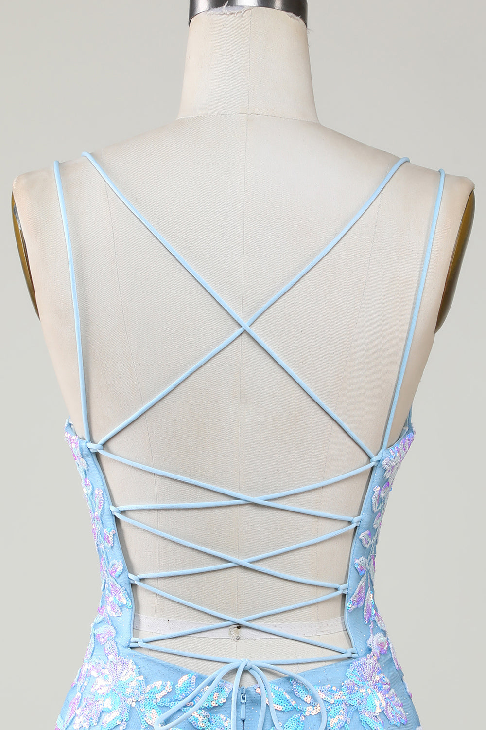 Blaues, kurzes Homecoming-Kleid mit Spaghettiträgern und Aqqliques