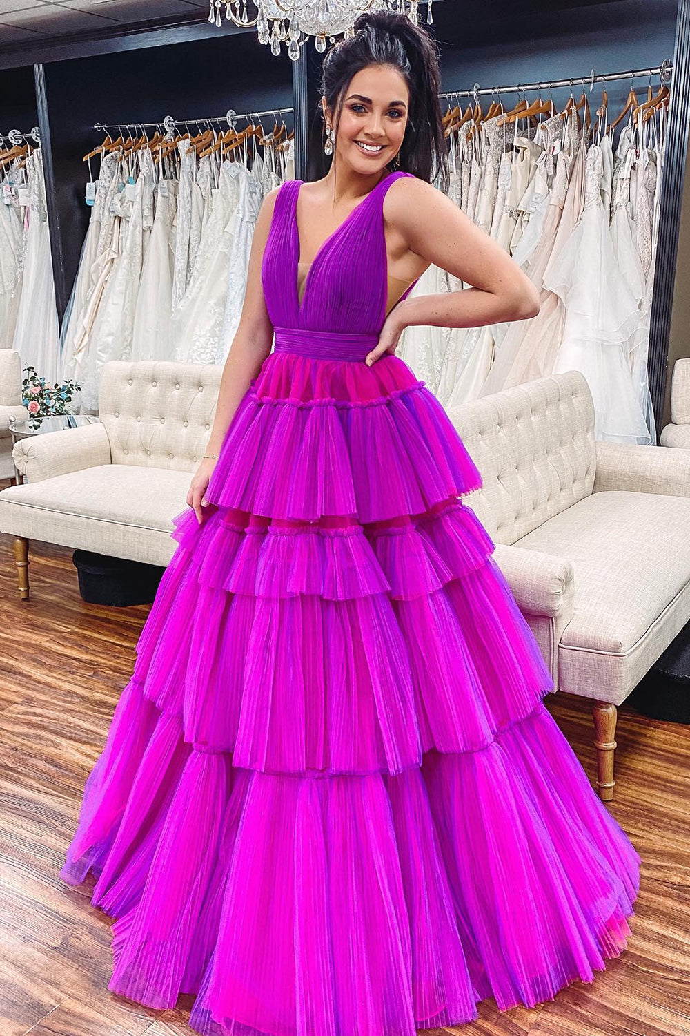 Roycebridal Giana |A-Linien-Ballkleid aus gestuftem Tüll mit V-Ausschnitt