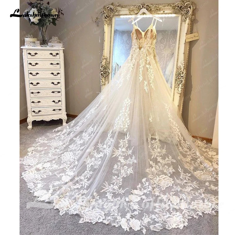 Robe de mariée sexy en dentelle à bretelles spaghetti Roycebridal 2025, décolleté en V plongeant, en tulle, style bohème