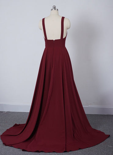 Robe de mariée bordeaux à bretelles longues et col en V, fente haute
