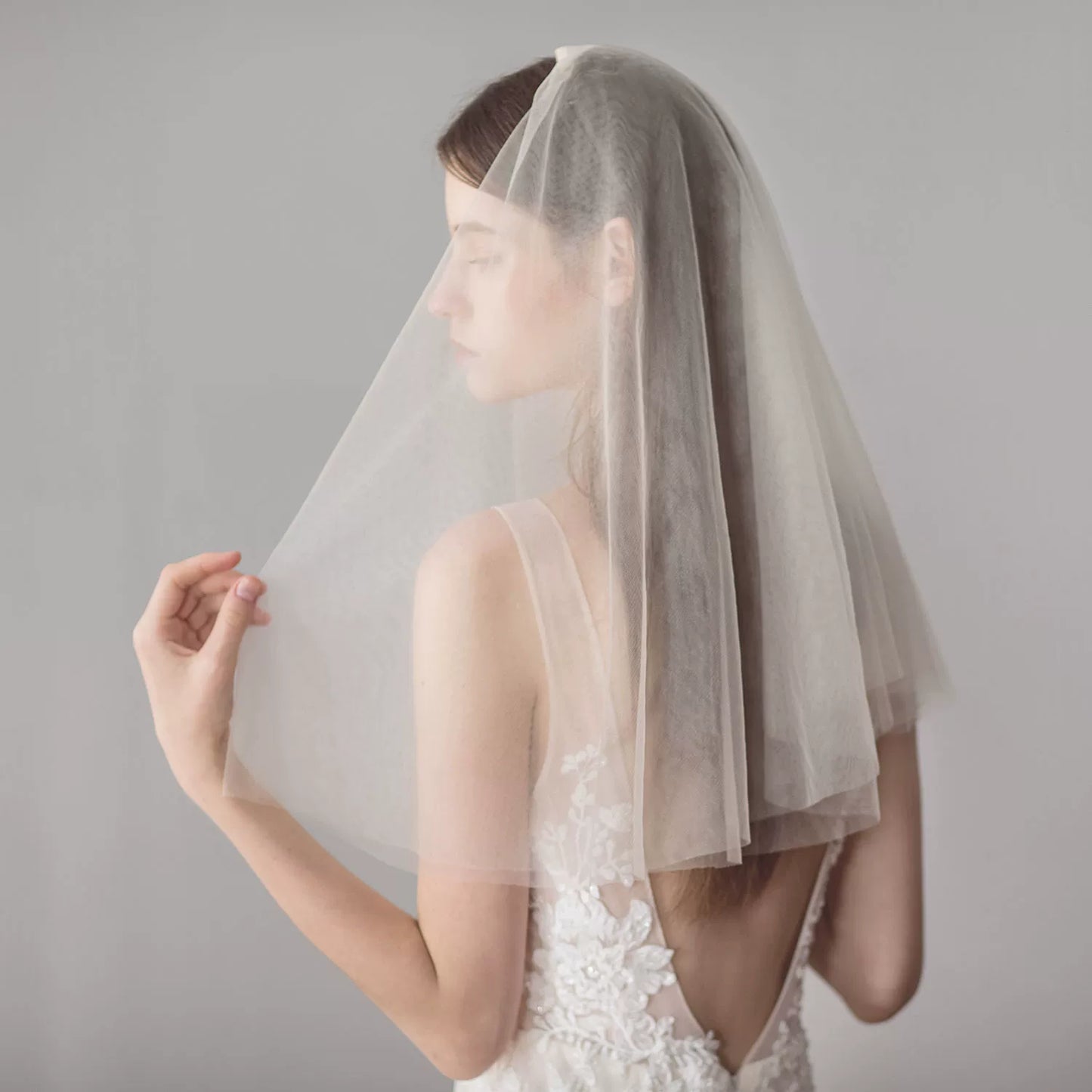 Roycebrial Einfache Kurze Zertifikat Registrierung Weiches Garn Champagner Weiß Brautschleier Hochzeit Retro Licht Hochzeit Kopfschmuck