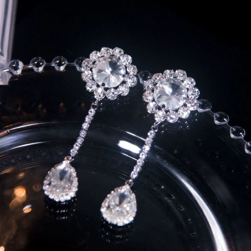 Roycebridal Diamant-Set Halskette Ohrringe Blume Einfache Ohrringe Funkelnde Diamant Wassertropfen