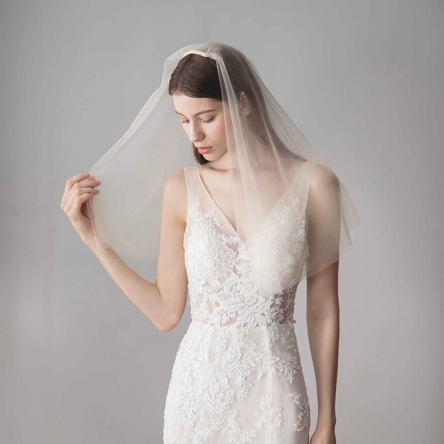 Roycebrial Einfache Kurze Zertifikat Registrierung Weiches Garn Champagner Weiß Brautschleier Hochzeit Retro Licht Hochzeit Kopfschmuck