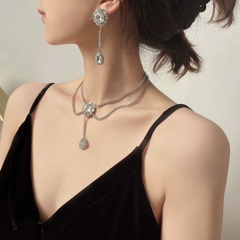 Roycebridal Diamant-Set Halskette Ohrringe Blume Einfache Ohrringe Funkelnde Diamant Wassertropfen