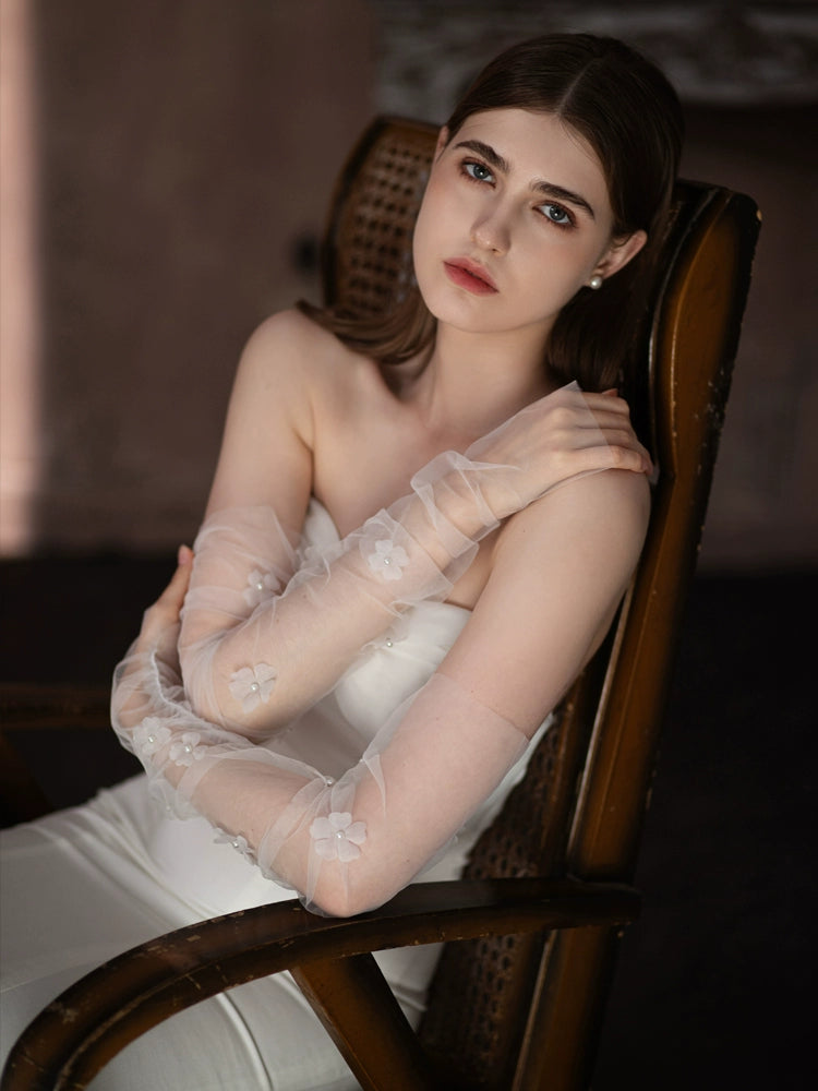 Gants de mariée en dentelle et perles Roycebridal