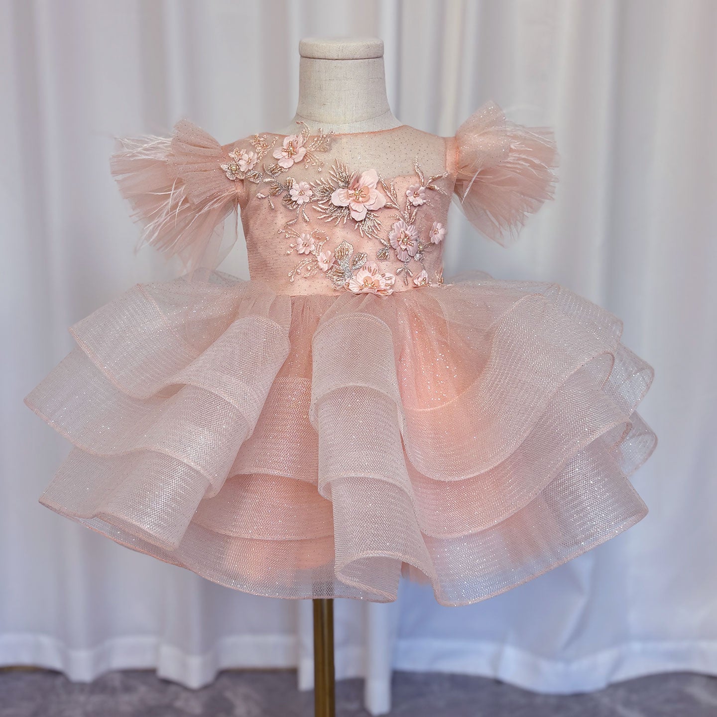 Roycebridal Luxury Pink Baby Flower Girl Dress Feathers Princess Kids Ball Gown for Birthday Wedding Party Holy Communion J144
