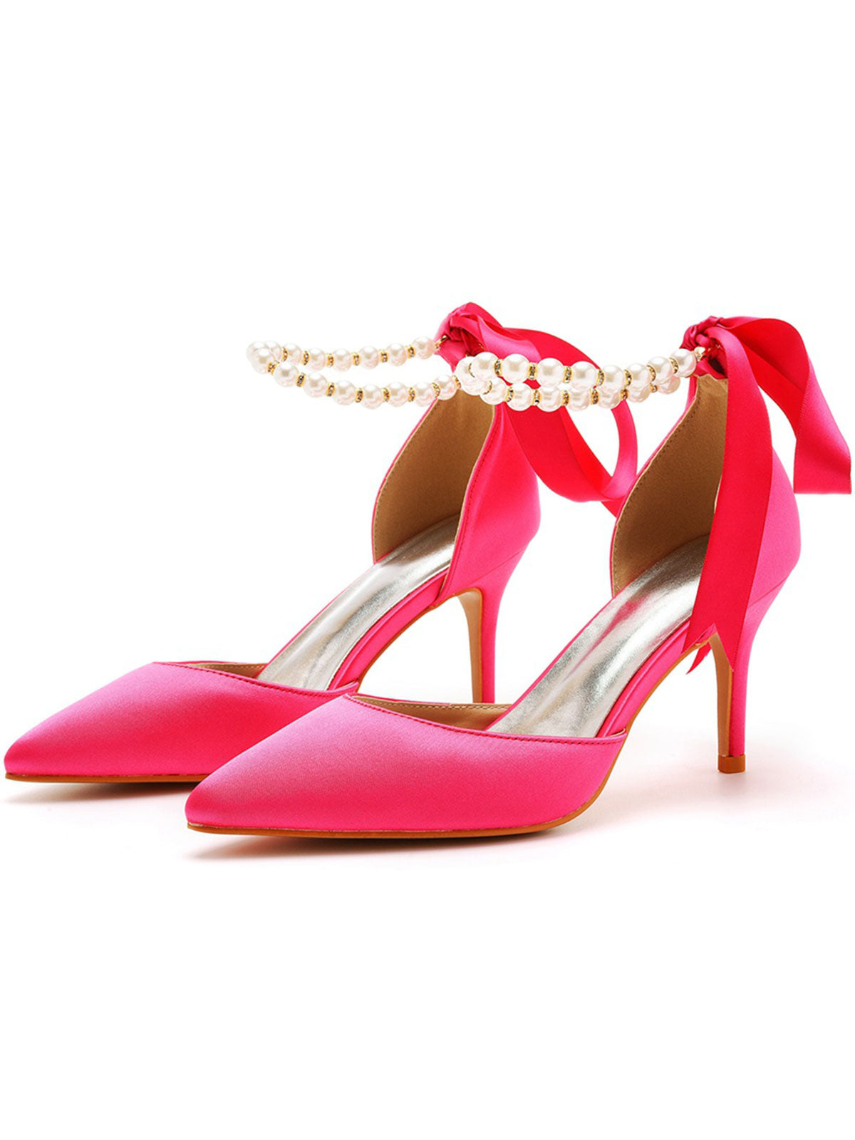 Talons hauts en satin à bout pointu et bride à la cheville avec ruban de perles