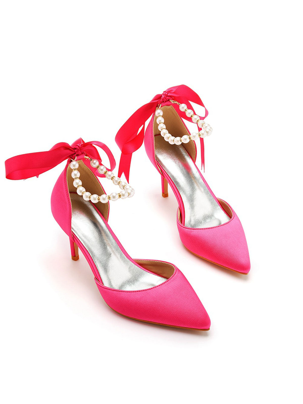 Talons hauts en satin à bout pointu et bride à la cheville avec ruban de perles