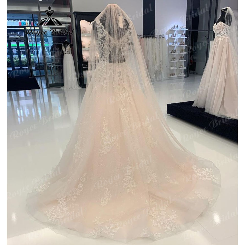 Robe de mariée de plage ligne A rose blush, col en V, appliques en dentelle, style campagne, dos nu, 2025