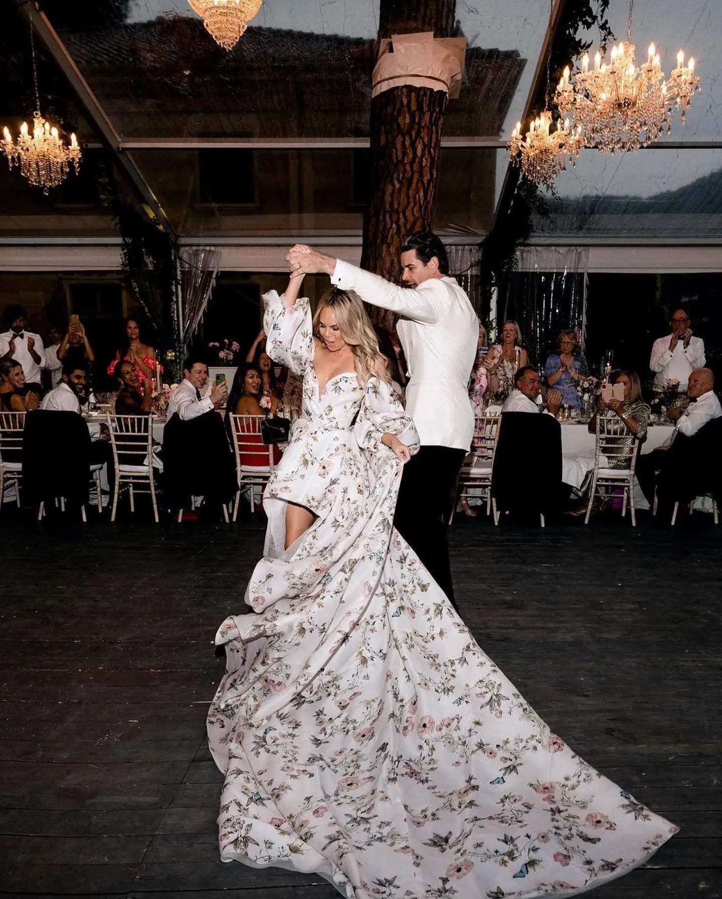 Roycebridal Floral Print A Line Wedding Dress Lace Appliques 2025 Luxury Bridal Boho Beach Wedding Gowns Backless