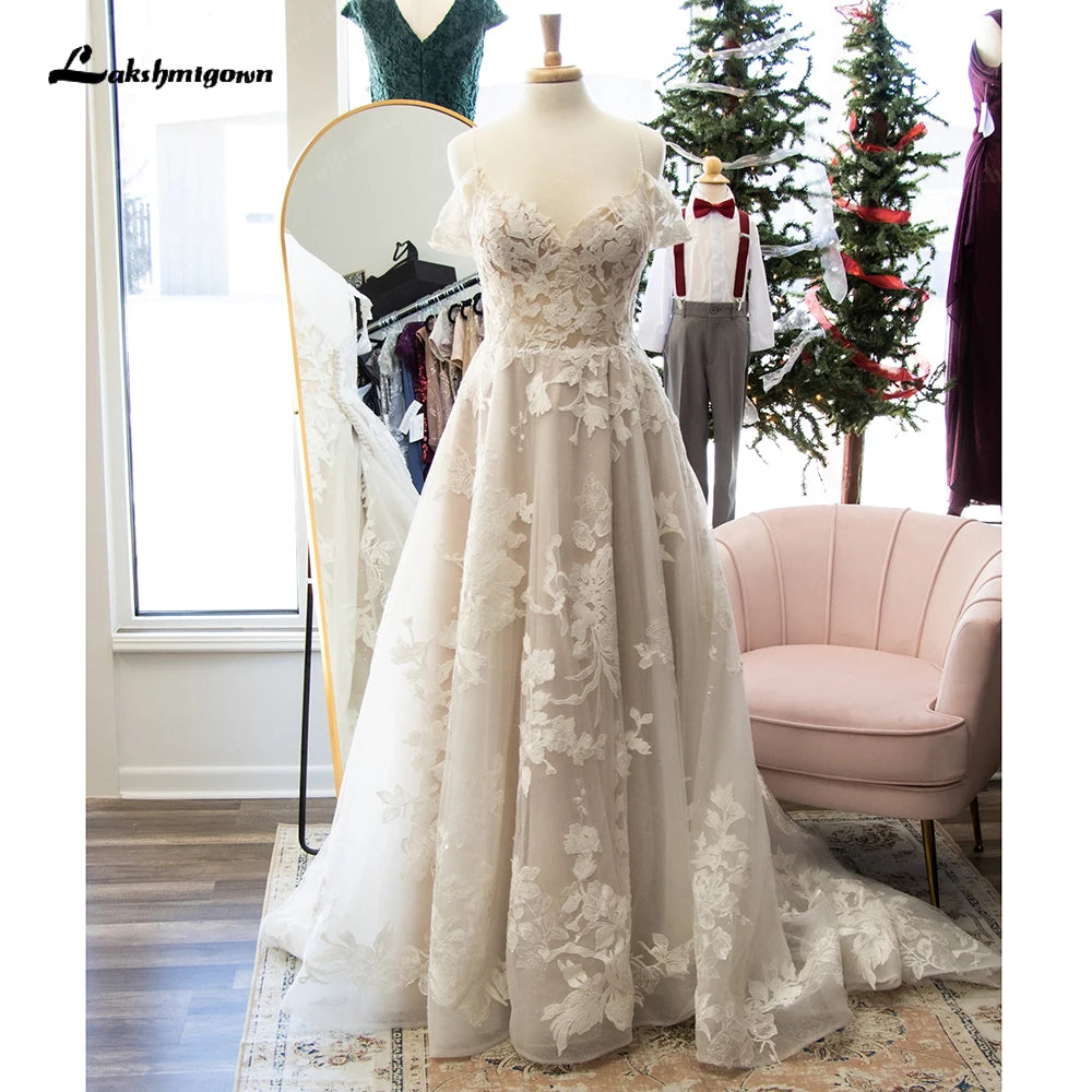 Roycebridal Luxury Lace Appliques Wedding Gown with V Neck Spaghetti Straps Bride Wedding Dress robe de soirée femme