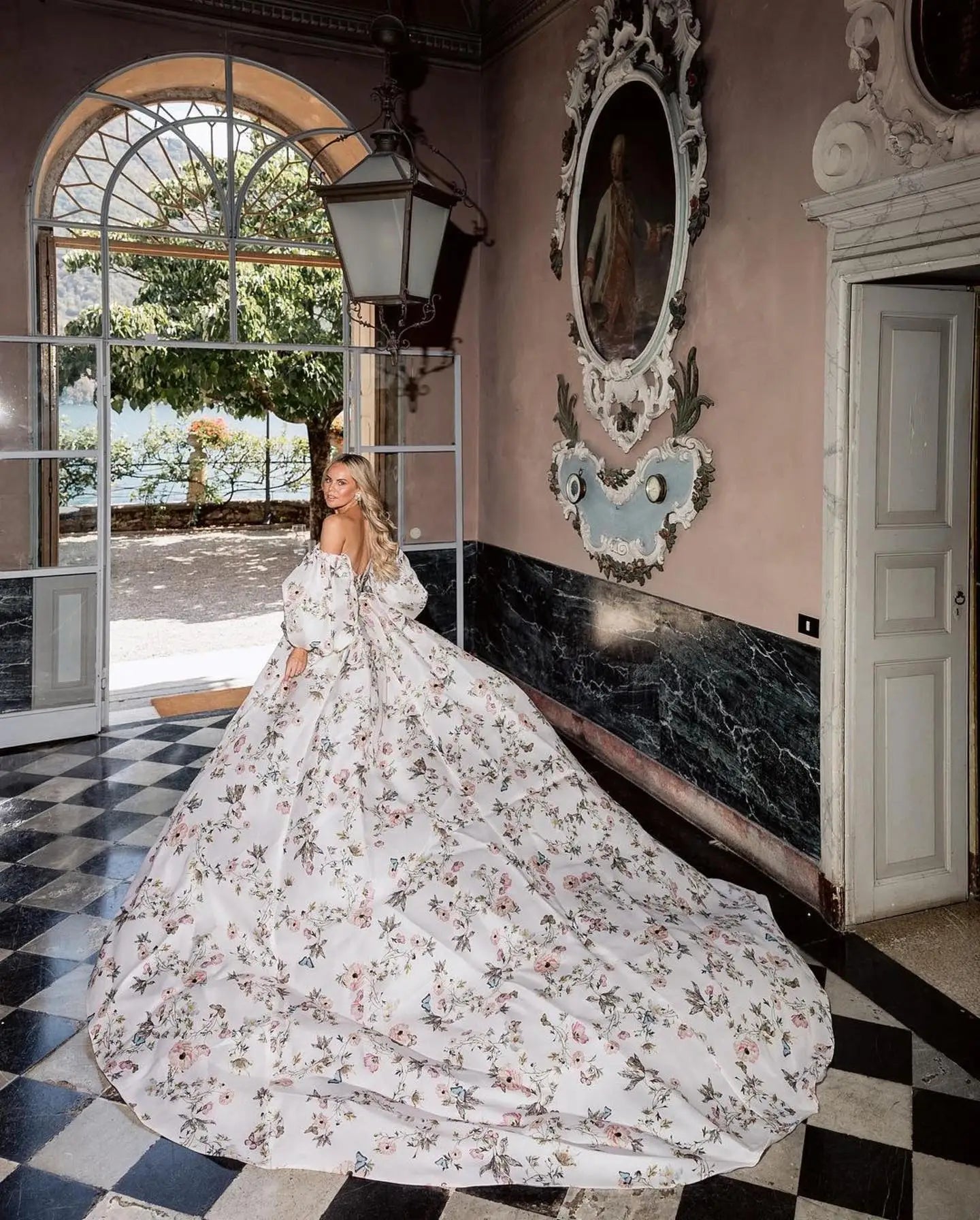 Roycebridal Floral Print A Line Wedding Dress Lace Appliques 2025 Luxury Bridal Boho Beach Wedding Gowns Backless