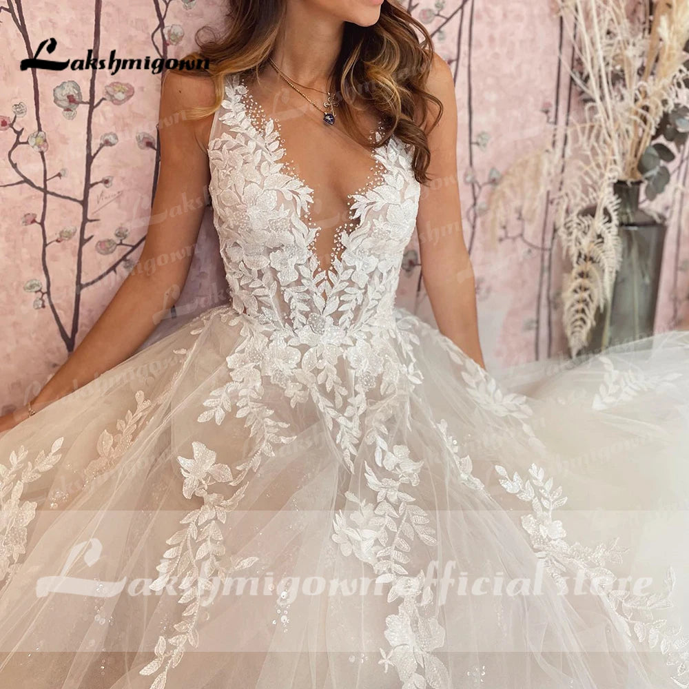 Sexy A-Line Backless Wedding Dress Vintage Lace Applique Beaded Off White Tulle Wedding Gowns Trouwjurk Long Bridal Dress