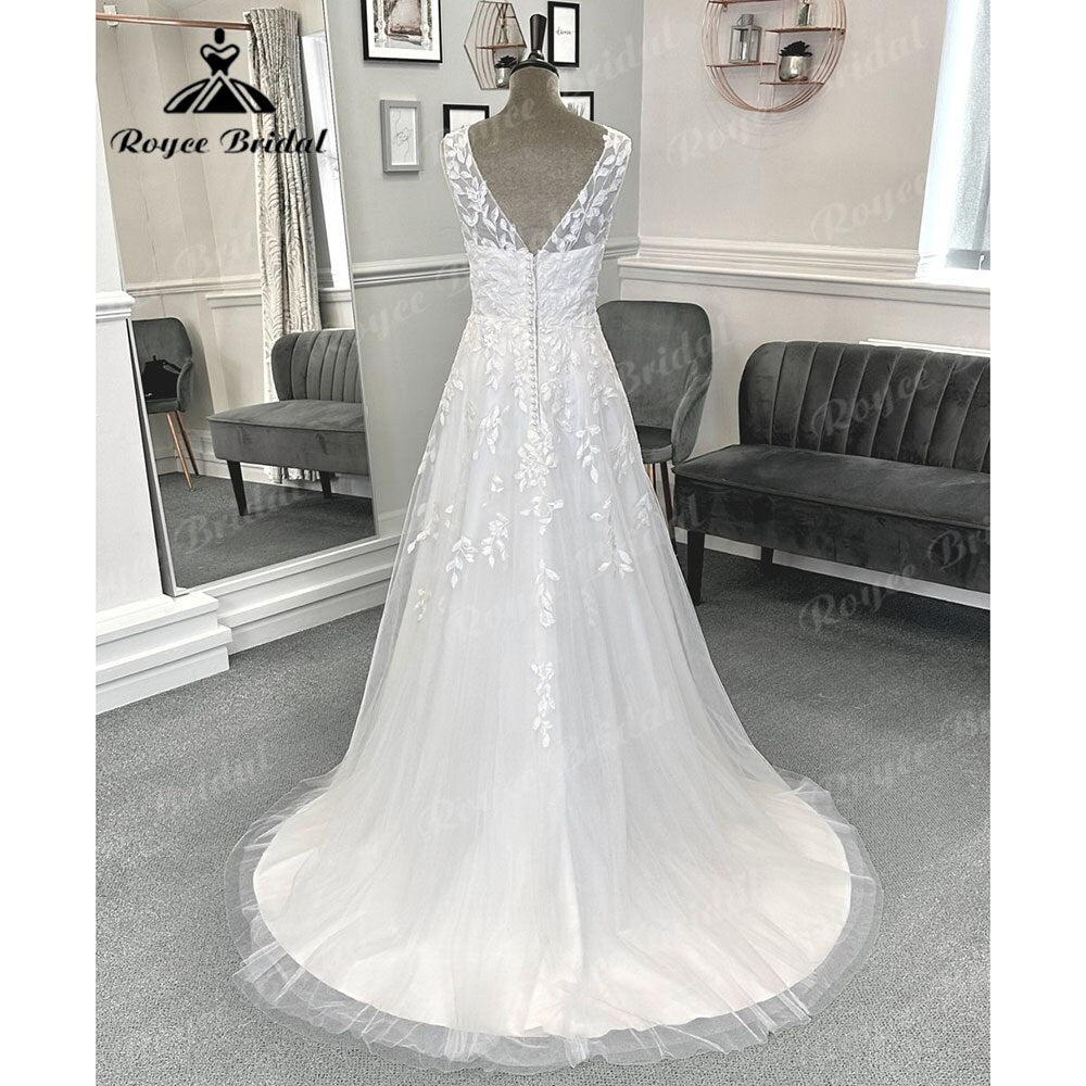 Roycebridal Summer FLowy Lace V Neck Backless Boho Beach Wedding Dress for Women Sleeveless Wedding Gown for Bride robe de mariee Sexy