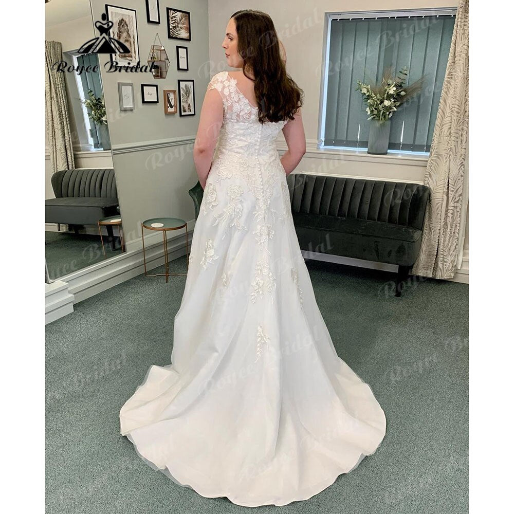 Robe de mariée en satin doux à col en V et appliques en dentelle vintage, manches courtes, dos nu, Roycebridal