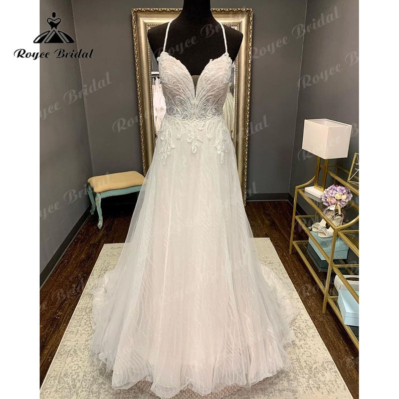 Roycebridal Robe de mariée vintage à bretelles spaghetti, col en V, ligne A, paillettes brillantes, dos nu, traîne, appliques en dentelle