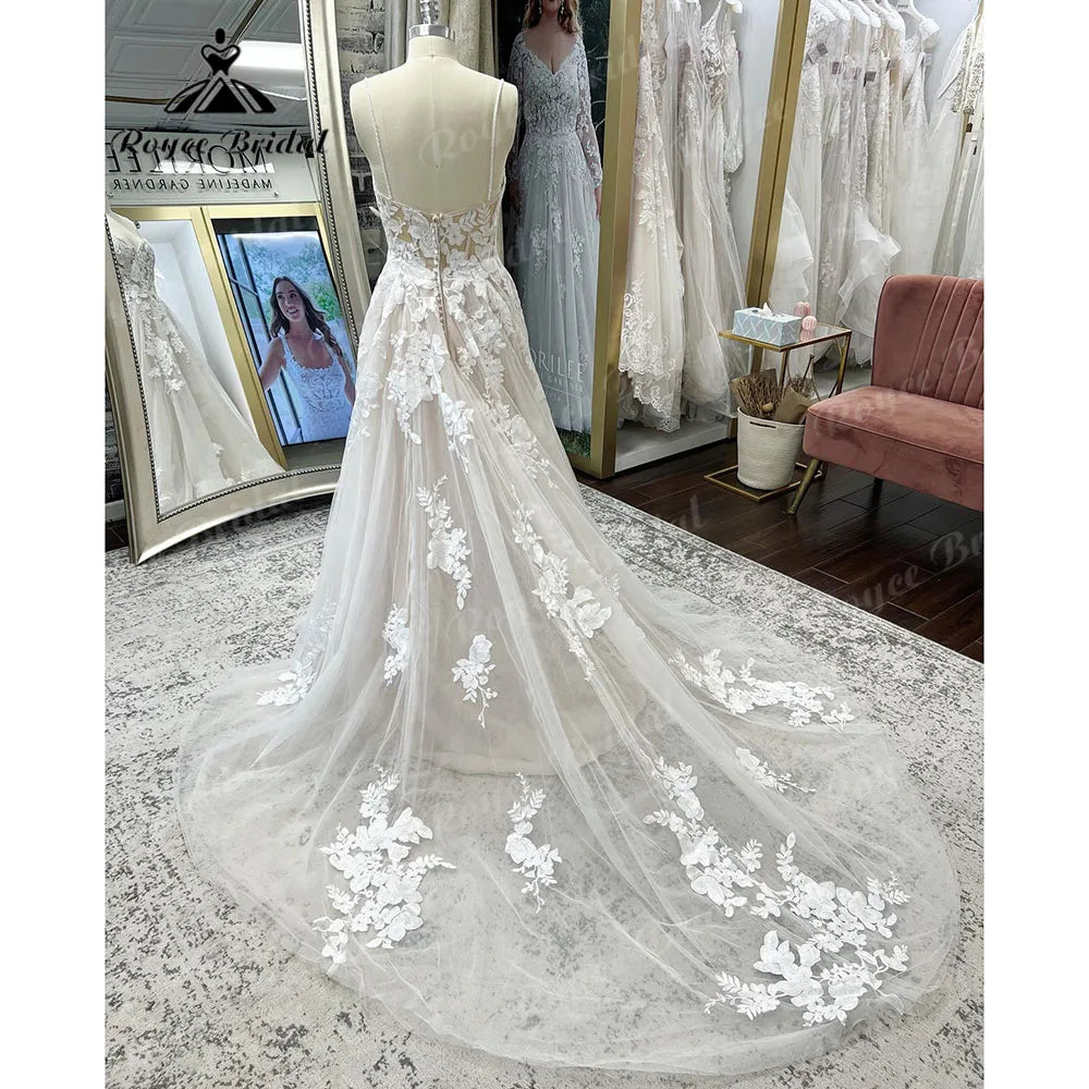 Vintage Spaghetti Straps Lace Appliques Beach Wedding Dress with V Nneck A Line Boho Bridal Gown abito da sposa Summer Sexy