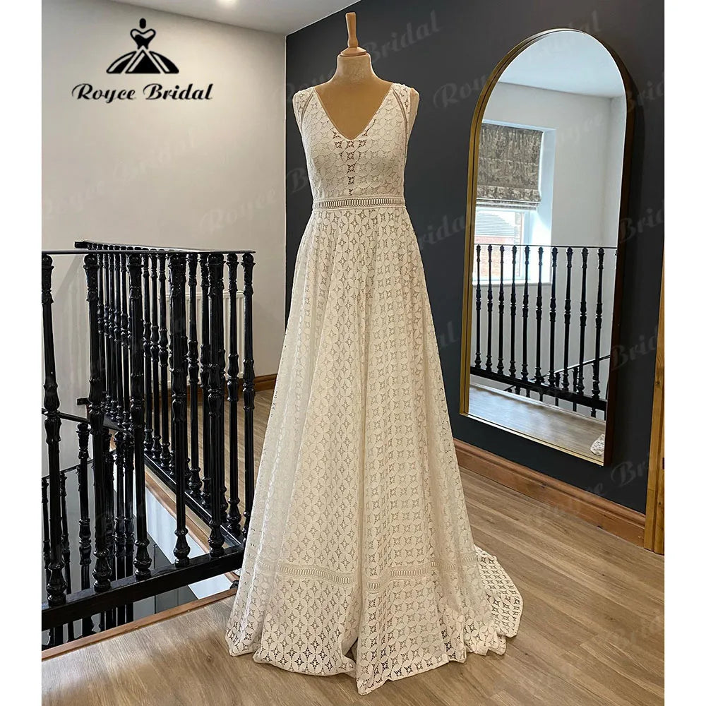Robe de mariée vintage en dentelle sans manches à décolleté en V pour femme, robe de mariée sur mesure, robe de mariée sur mesure Roycebridal