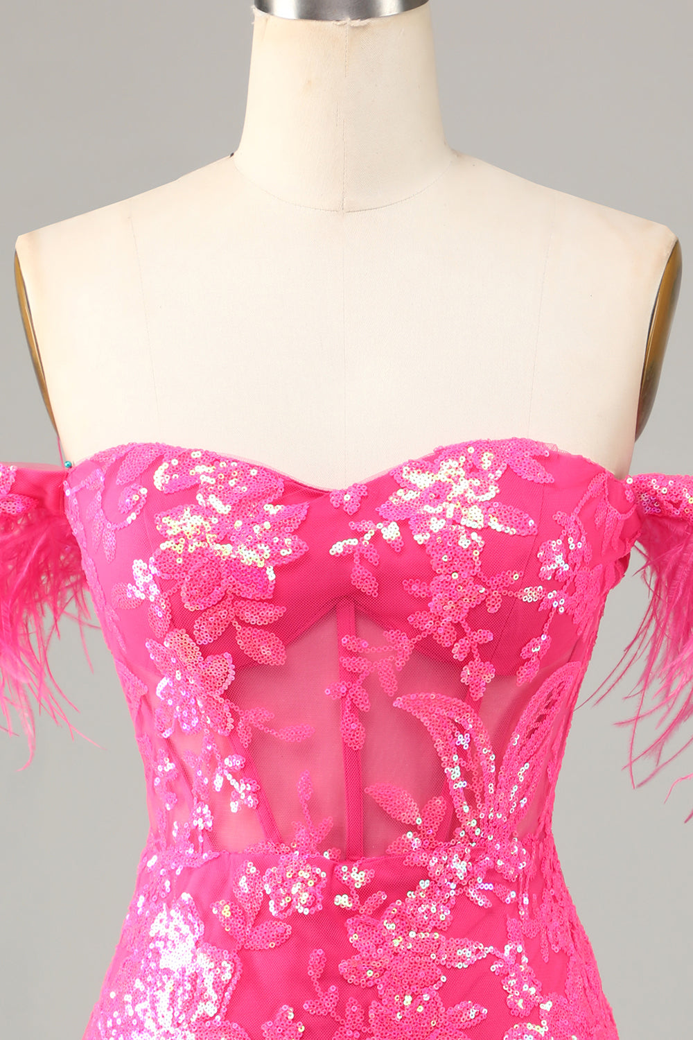 Wunderschönes, schulterfreies, blaues, kurzes Homecoming-Kleid mit Feder