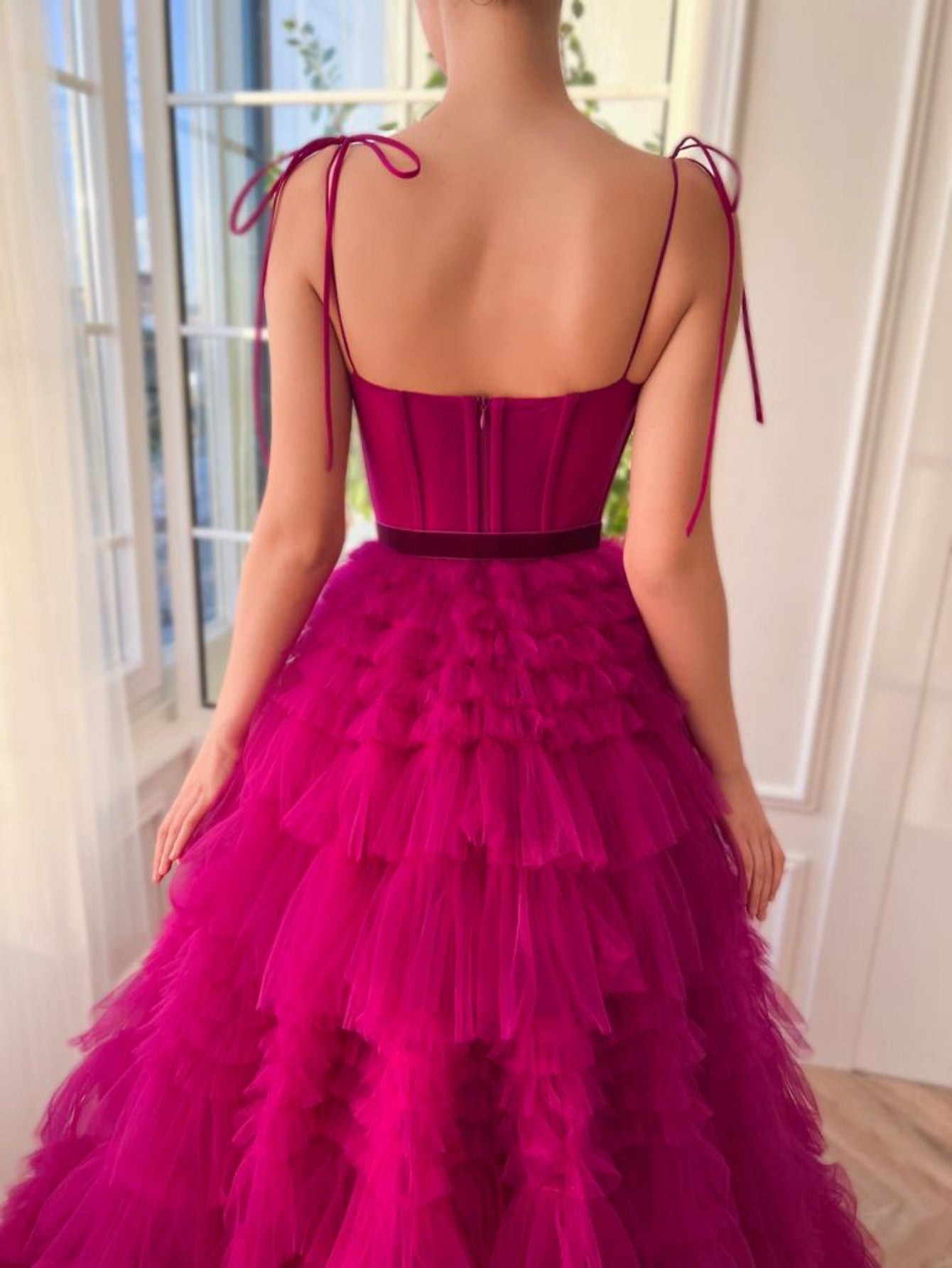 Roycebridal Blair |A-Linie, trägerloses, langes, gestuftes Ballkleid aus Tüll in Fuchsie